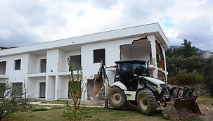Butik otel sahibi tarafından yıkıldı!
