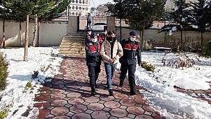 Güvenlik görevlisi çalıştığı oteli soydu!