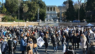 'Hükümet yardım etmiyor' diyen turizmciler sokağa indi!