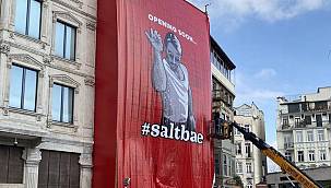 Yer Galata Meydanı! Tarihi binada Nusret posteri