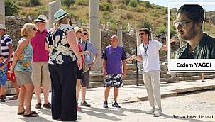 Birkaç acenta daha ucuza tur çıkabilsin diye dil bilmeden turist rehberi olmak!