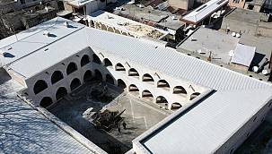 Bir tarihi han daha otel oluyor