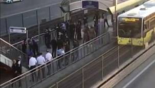 İstanbul'da metrobüste rehine eylemi!