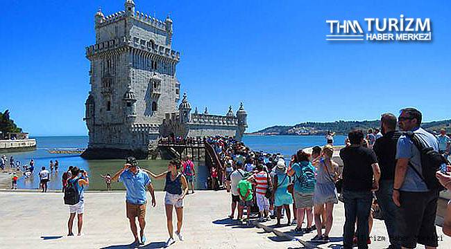 Avrupa'da salgından kurtulan ilk ülkeydi! İngiliz turist akınıyla kabusu yaşıyor