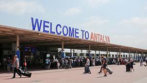 İşte uçuş yasağı kalktığı günden bu tarafa Antalya'ya gelen Rus turist sayısı!