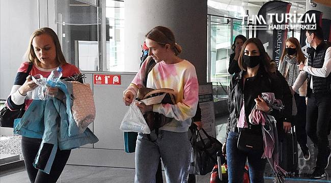 Muğla sezonun ilk Rus turist kafilesini karşıladı