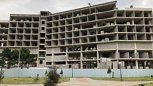 İnşaat halindeki 4 yıldızlı otel satılığa çıktı!