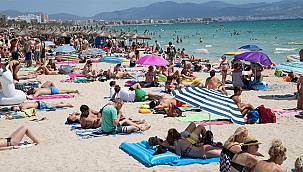 Tüm ülkelerden gelecek yabancı turistlere kapılarını açtı!
