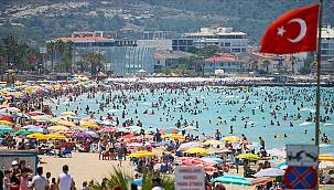 Çeşme'de turizmcinin yüzü gülüyor! 'Tarih yazdık, rekor kıracağız'