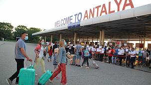 Antalya sezonu 8,5 milyon turistle kapatmayı hedefliyor