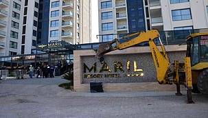 1 yıl önce görkemli şekilde açılan otelde yıkım başladı! Otel personeli ve zabıta birbirine girdi