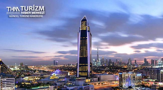 300 milyon dolara mal olan 75 katlı otelini açtı!