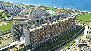 Nirvana Cosmopolitan olarak işletilen 579 odalı Kervansaray Lara Otel icradan satışa çıktı
