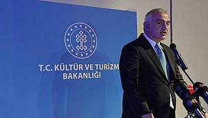 Bakan Ersoy: ''30 yılın rekorunu kırarak tüm dünyaya örnek olmaya devam ediyoruz''