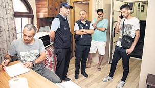 2 kez mühürlenen üniversite derneğini otele çevirmişler! Odalar turist dolu çıktı