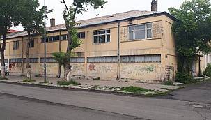 Atatürk'ün Kars'ta ilk toplantıyı yaptığı Tekel binası otel oluyor