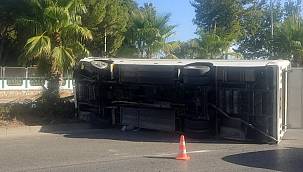 Otel servis midibüsü devrildi!