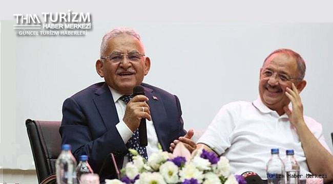 Derdini anlatan turizmciye 'Bir şey deme, he de geç gitsin' diyen Özhaseki ve Büyükkılıç'tan açıklama!