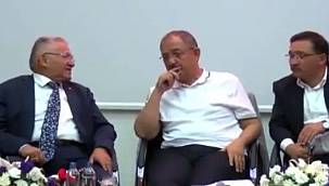 Turizmci derdini anlatırken mikrofon açık kaldı: ''Bir şey deme, he de geç gitsin''