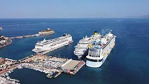 Kuşadası'nda kruvaziyer bereketi devam ediyor! İşte 3 gemi ile gelen turist sayısı