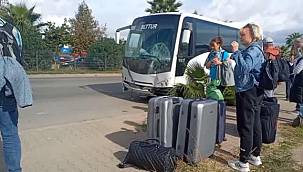 Tur midibüsü kazalarına bir yenisi eklendi!