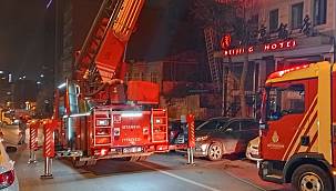 İstanbul'daki 8 katlı otelde yangın! Müşteriler tahliye edildi