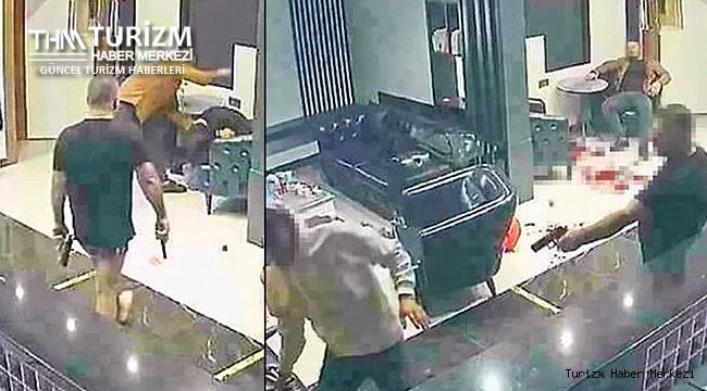 Otel sahibi iç çamaşırı ve silahla lobiye inip dehşet saçtı!