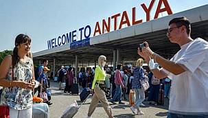 Turist sayısında rekor kıran Antalya'nın 2023 hedefi belli oldu!