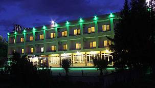 Arazisinde düğün salonu da olan otel icradan satışa çıktı!