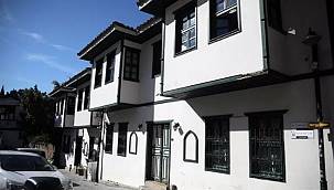 Depremzedelerin de kaldığı Bakanlığa ait otel polis eşliğinde boşaltıldı!