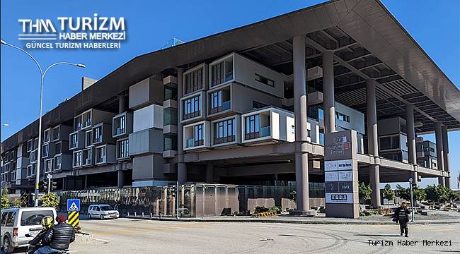 İşte depremlerde çatlak bile oluşmayan Hatay'daki o otel!