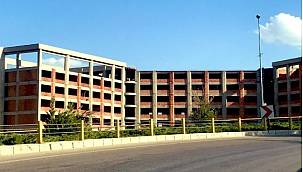 20 yıl önce inşaatına başlanan otel çürümeye terk edildi!