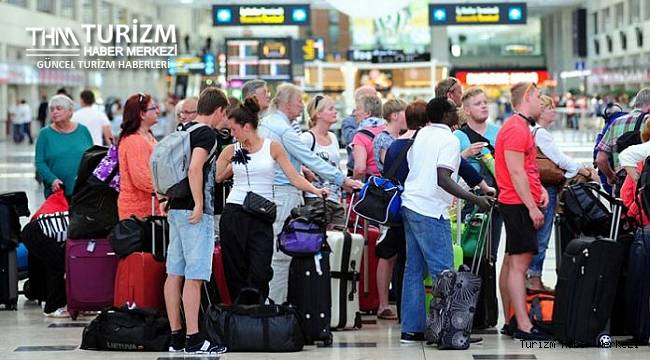 Yabancı turistlerin ve grup turların ülkeye girişine izin verdiler!