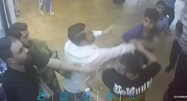 Kapalıçarşı esnafı yine turistleri dövdü!