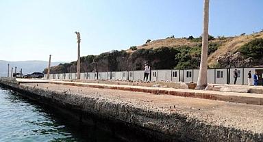 5 yıldızlı otel personel lojmanı olarak kullanmak için sahile 22 konteyner koydu!