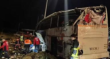 Katliam gibi yolcu otobüsü kazası! 9 ölü 30 yaralı