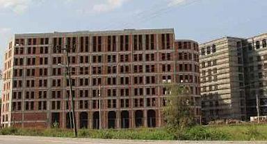 Milyon dolarlık otel ve rezidans projesi çürümeye terk edildi!
