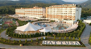 Ücretsiz konaklama vaadiyle depremzedeleri dolandıran Hattuşa Termal yeni otel açıyor!