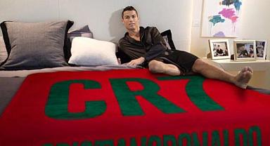 Ronaldo'nun konakladığı otelde uyuduğu yatak satışa çıkarıldı!