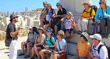 Turist rehberleri ve seyahat acentalarına ilişkin kanun teklifi kabul edildi! İşte ayrıntılar