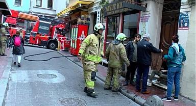 Beyoğlu'nda otel yangını! Yaralılar var