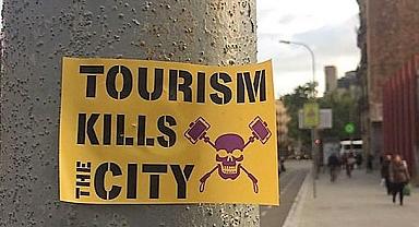 Turistlere karşı protestolar yayılıyor!