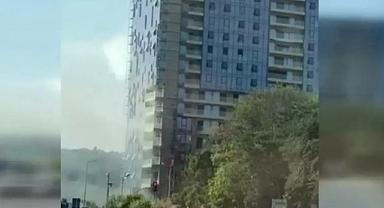 İstanbul'daki otel inşaatında yangın! İşçiler iskeleden atladı