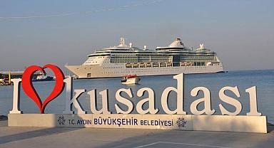 Kuşadası'nda kruvaziyer bereketi! İşte 2 günde 11 gemi ile gelen turist sayısı