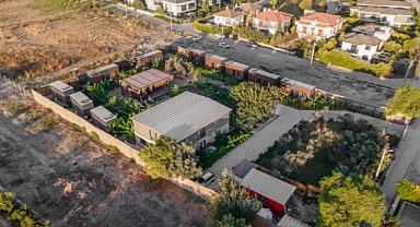 Tarım arazisine kaçak olarak yapılan Aden Garden Otel mühürlü olmasına rağmen çalışıyor!