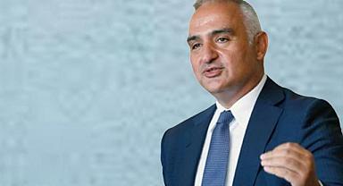 Türkiye'nin üçüncü çeyrek turizm verilerini Bakan Ersoy açıkladı! Yıl sonu hedefi revize edildi