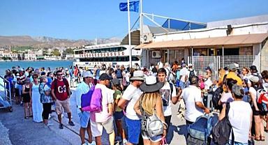 Yunan adaları Türk turistlerle doldu taştı! İşte son rakamlar