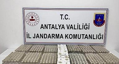 Antalya'daki otelde litrelerce kaçak içki ele geçirildi!