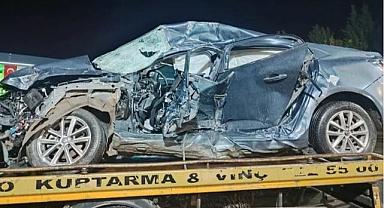 Tur otobüsü faciaya sebep oldu! Metrelerce sürüklediği aracın sürücüsü öldü