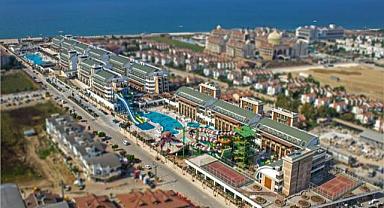 Crystal Hotels'de skandal! Türk kadın tatilci ve oğlundan öyle bir şey istediler ki